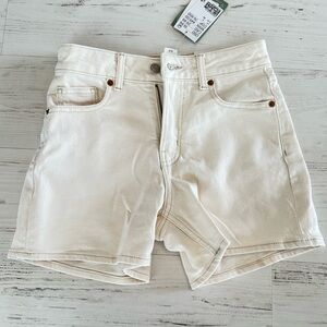 H&M new Women's Cream Shorts